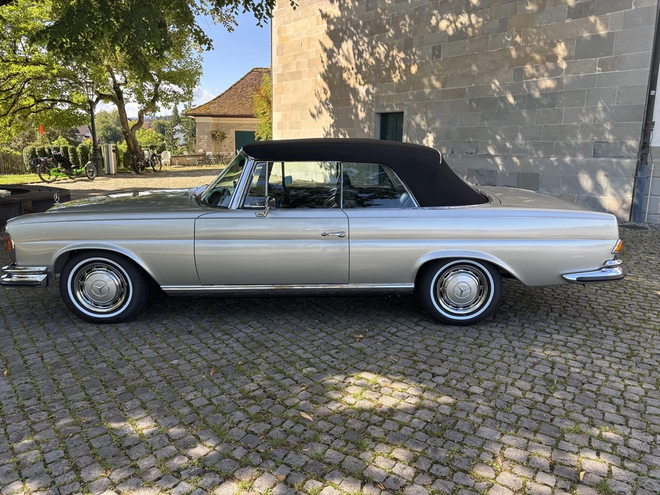 1971 Mercedes-Benz W111 280SE 3.5 Cabriolet - Image 11 of 31