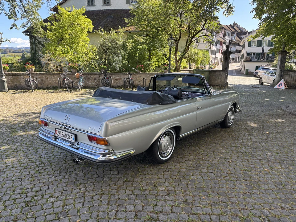 1971 Mercedes-Benz W111 280SE 3.5 Cabriolet - Image 16 of 31