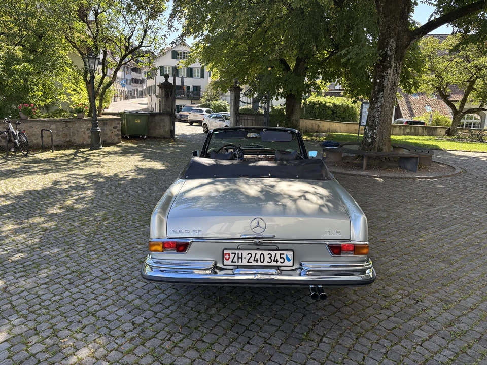 1971 Mercedes-Benz W111 280SE 3.5 Cabriolet - Image 17 of 31