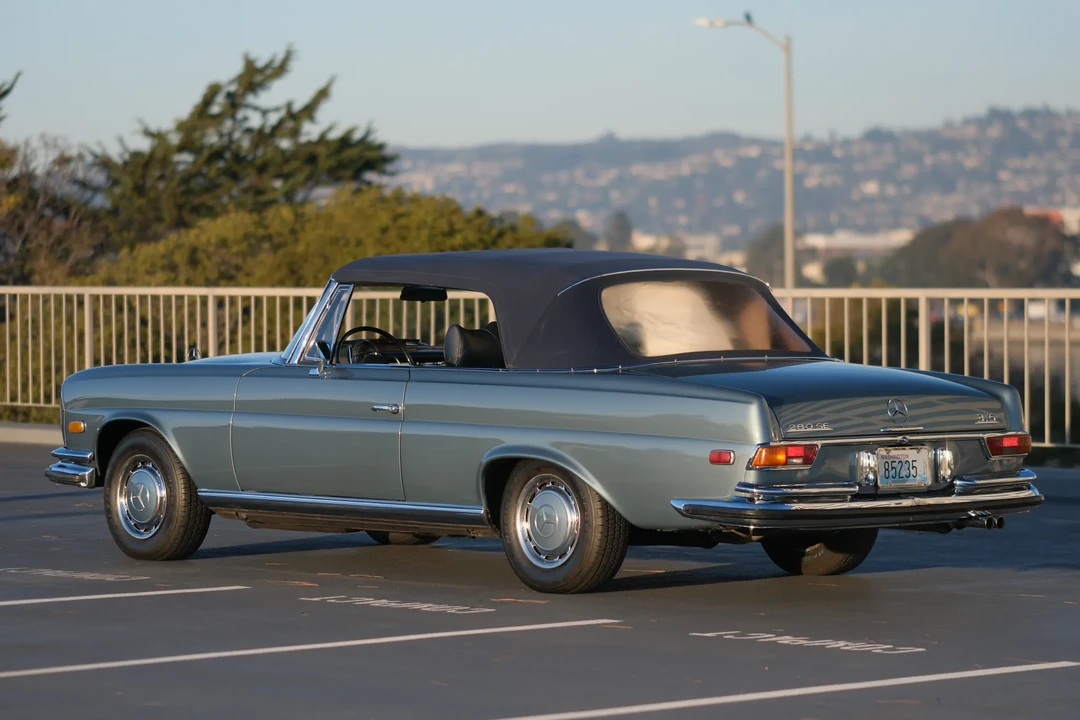 1971 Mercedes-Benz W111 280SE 3.5 Cabriolet - Image 16 of 31