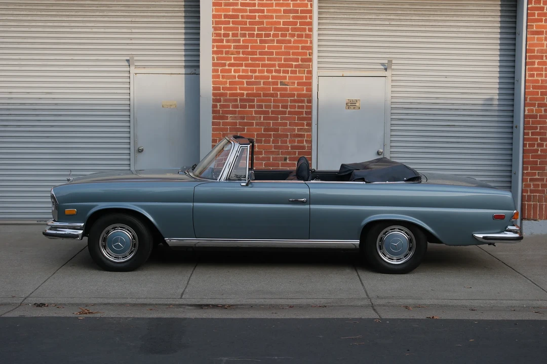 1971 Mercedes-Benz W111 280SE 3.5 Cabriolet - Image 3 of 31