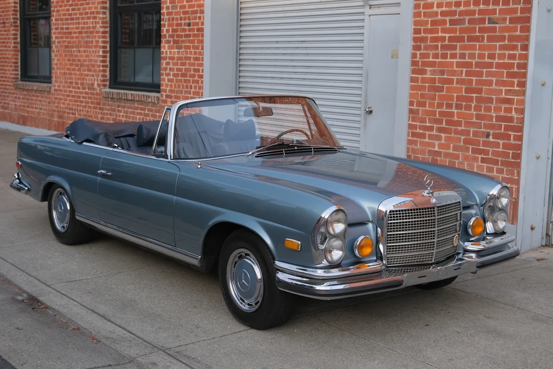 1971 Mercedes-Benz W111 280SE 3.5 Cabriolet - Image 9 of 31