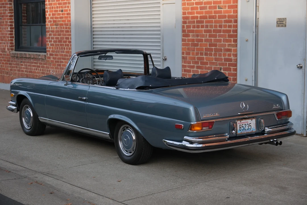 1971 Mercedes-Benz W111 280SE 3.5 Cabriolet - Image 4 of 31