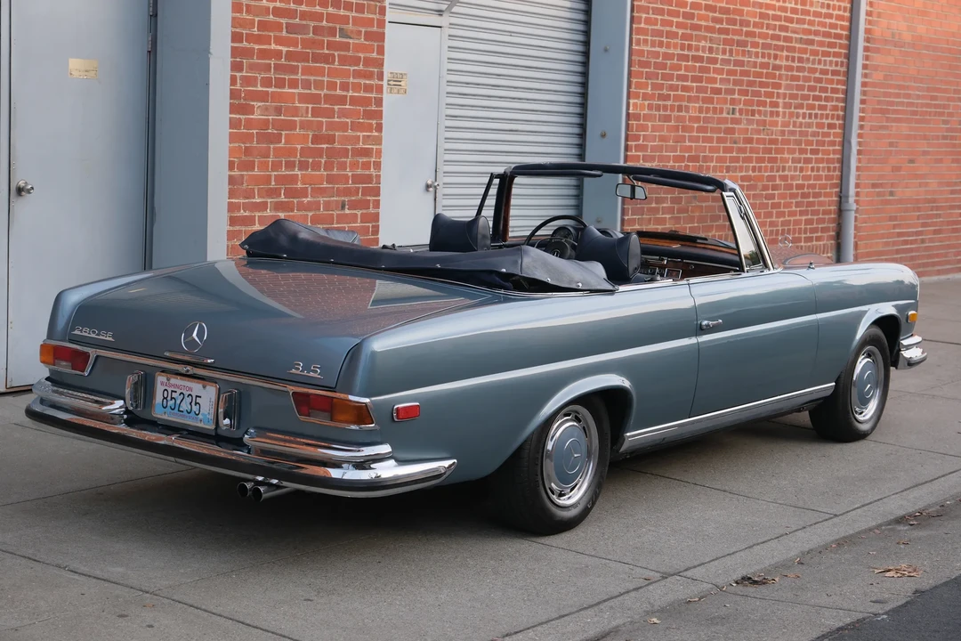 1971 Mercedes-Benz W111 280SE 3.5 Cabriolet - Image 6 of 31