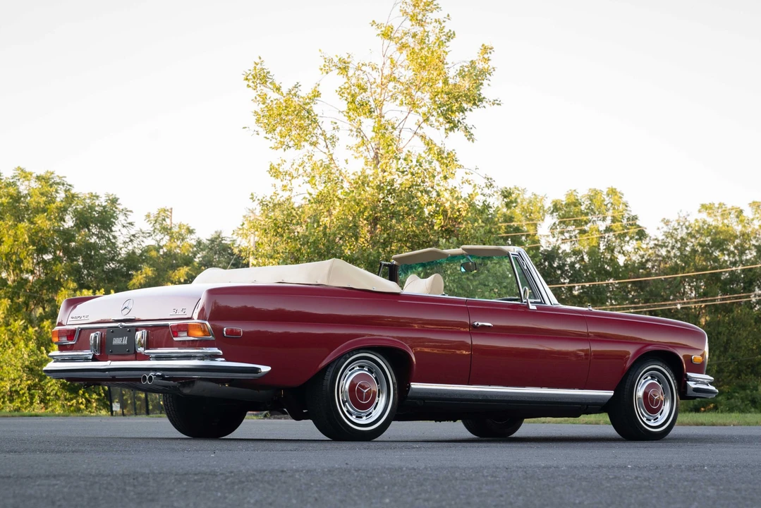 1971 Mercedes-Benz W111 280SE 3.5 Cabriolet - Image 6 of 31