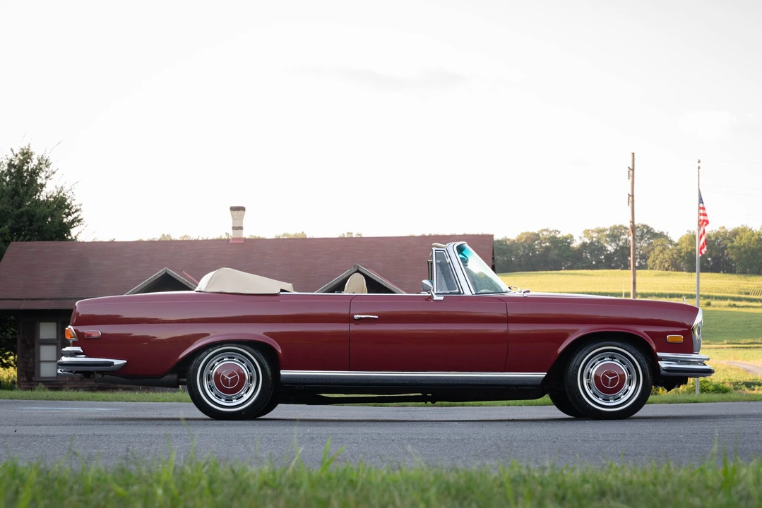 1971 Mercedes-Benz W111 280SE 3.5 Cabriolet - Image 7 of 31