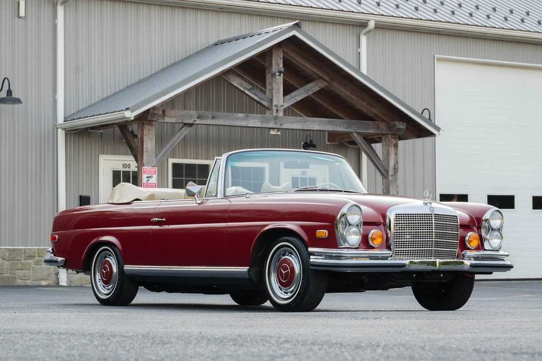 1971 Mercedes-Benz W111 280SE 3.5 Cabriolet - Image 8 of 31