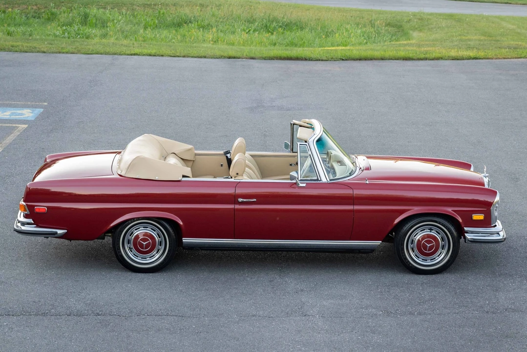 1971 Mercedes-Benz W111 280SE 3.5 Cabriolet - Image 15 of 31