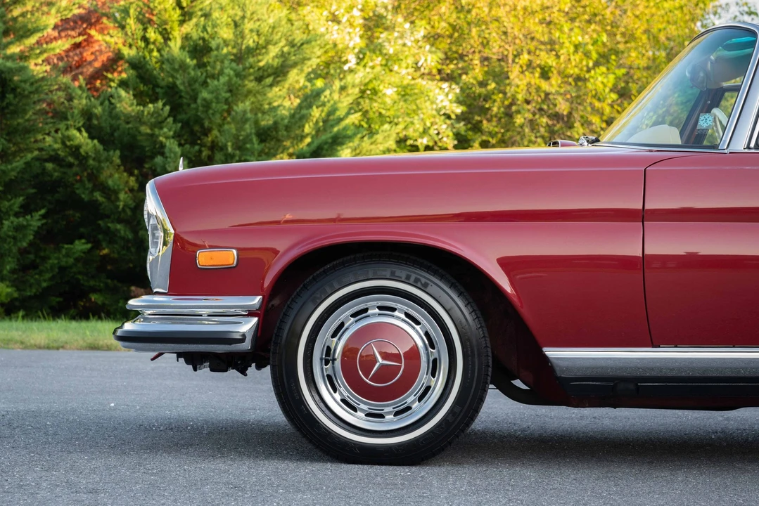 1971 Mercedes-Benz W111 280SE 3.5 Cabriolet - Image 25 of 31