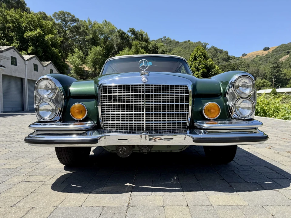 1971 Mercedes-Benz W111 280SE 3.5 Cabriolet - Image 23 of 31