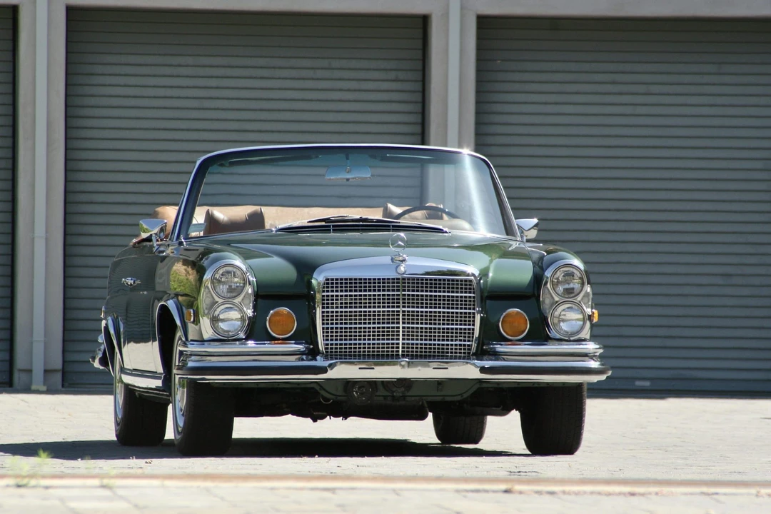 1971 Mercedes-Benz W111 280SE 3.5 Cabriolet - Image 8 of 31