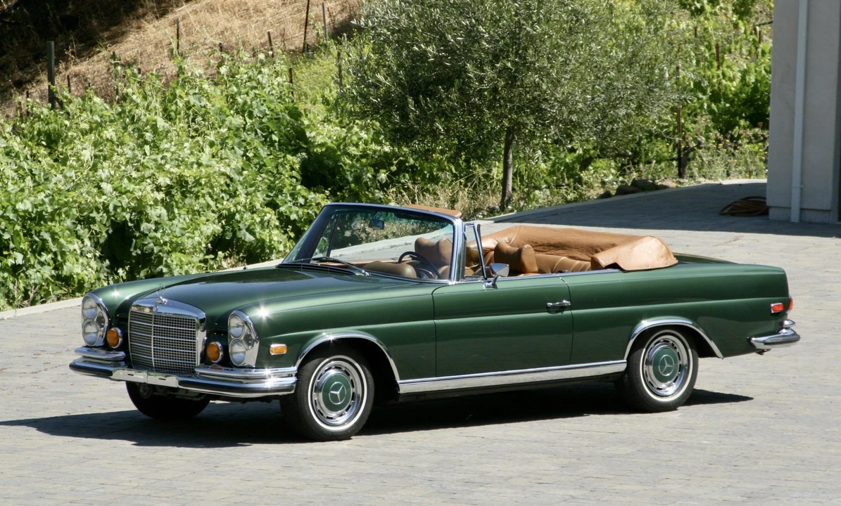 1971 Mercedes-Benz W111 280SE 3.5 Cabriolet - Image 3 of 31