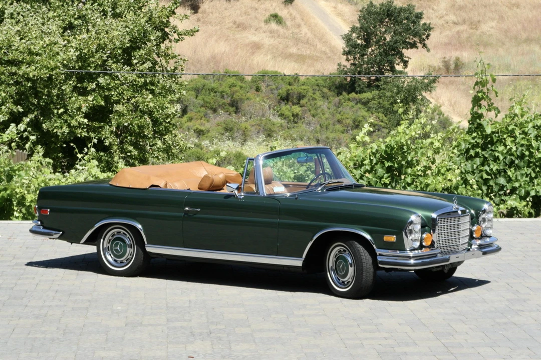 1971 Mercedes-Benz W111 280SE 3.5 Cabriolet - Image 9 of 31