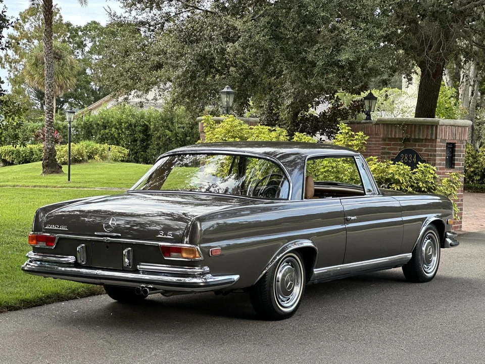 1971 Mercedes-Benz W111 280SE 3.5 Coupe - Image 9 of 31