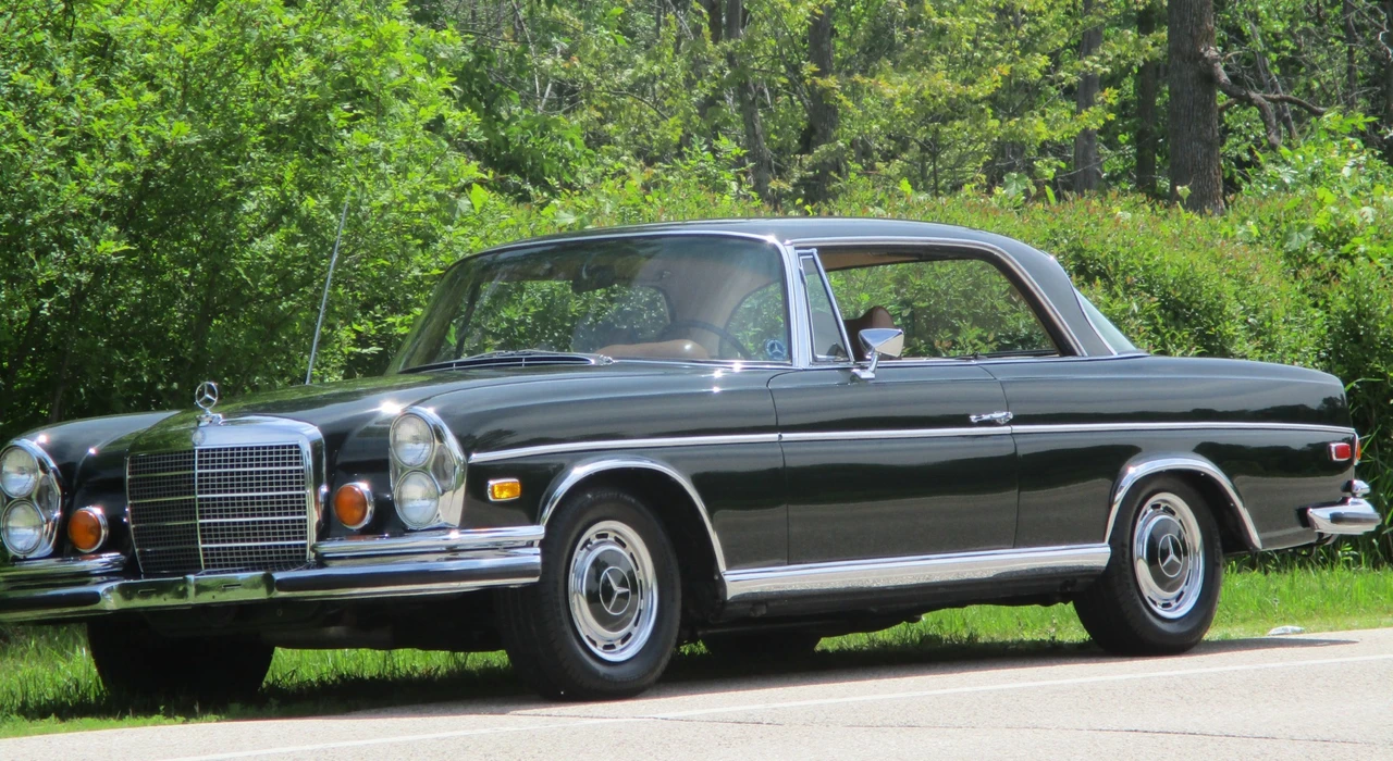 1971 Mercedes-Benz W111 280SE 3.5 Coupe - Image 8 of 31