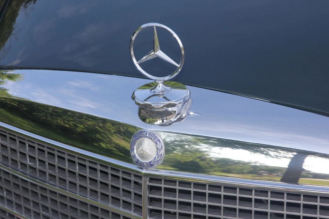 1971 Mercedes-Benz W111 280SE 3.5 Coupe - Image 16 of 31