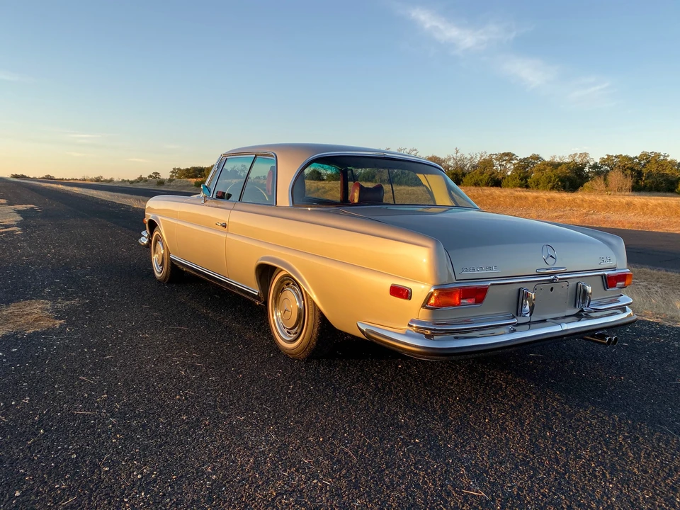 1971 Mercedes-Benz W111 280SE 3.5 Coupe - Image 28 of 31