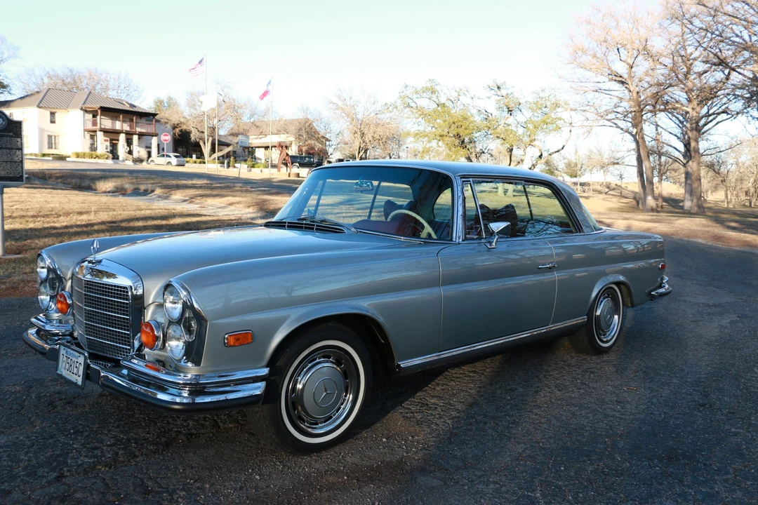 1971 Mercedes-Benz W111 280SE 3.5 Coupe - Image 8 of 31