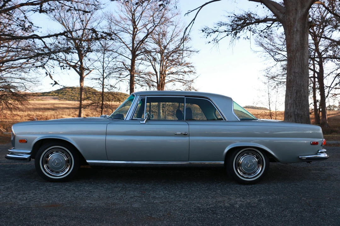 1971 Mercedes-Benz W111 280SE 3.5 Coupe - Image 10 of 31