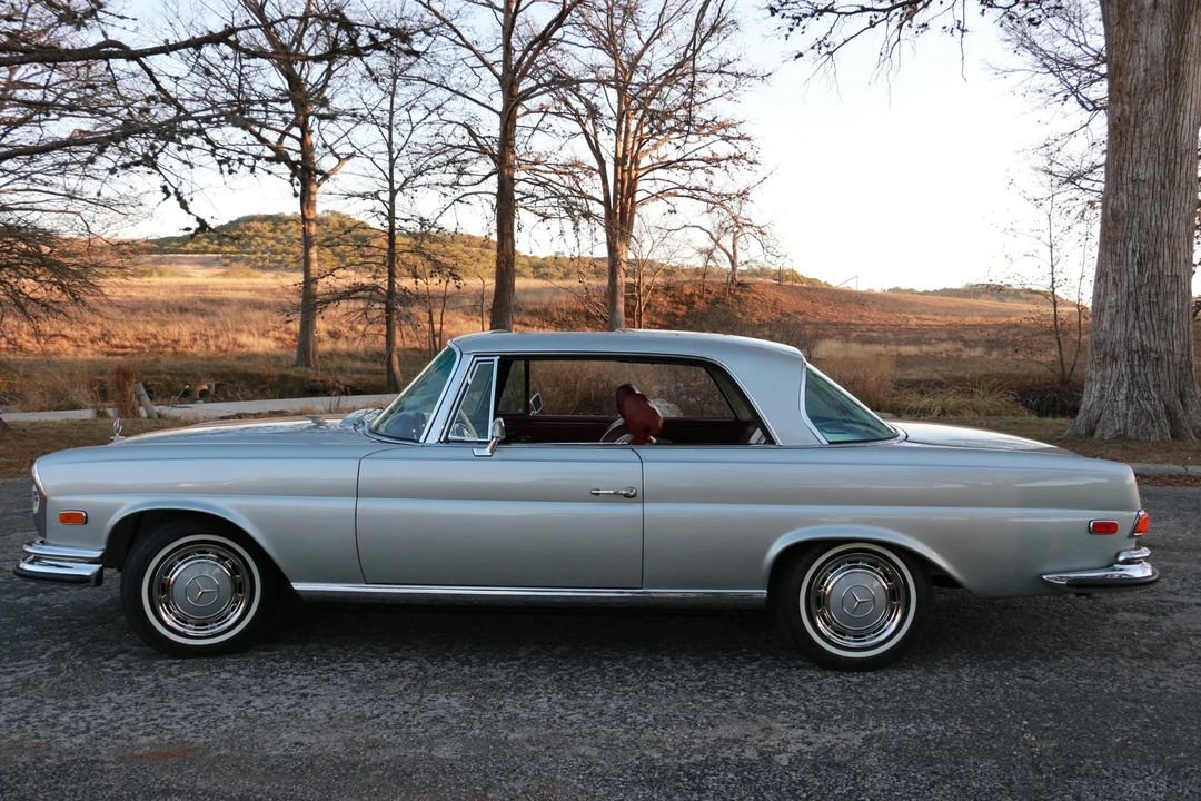 1971 Mercedes-Benz W111 280SE 3.5 Coupe - Image 11 of 31