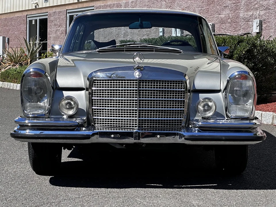 1971 Mercedes-Benz W111 280SE 3.5 Coupe - Image 14 of 31