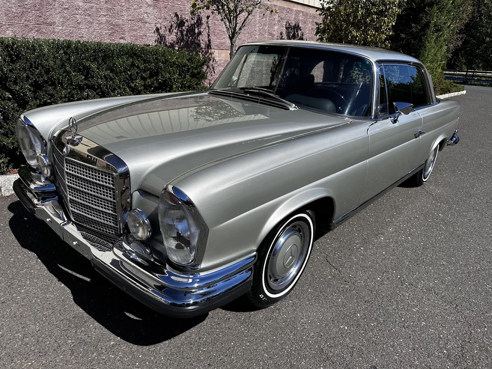 1971 Mercedes-Benz W111 280SE 3.5 Coupe - Image 11 of 31