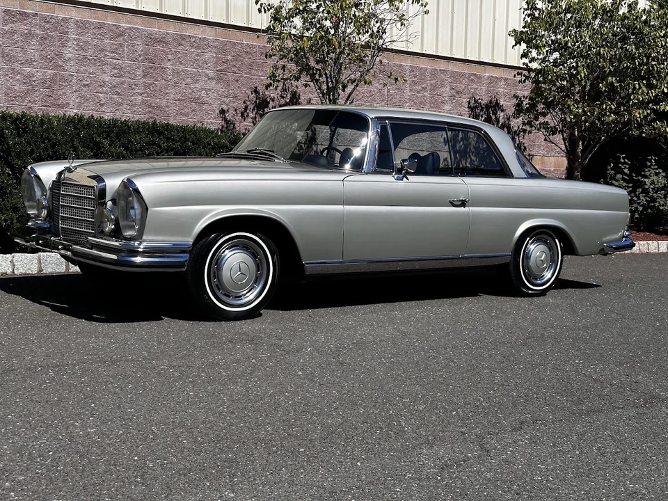 1971 Mercedes-Benz W111 280SE 3.5 Coupe - Image 2 of 31