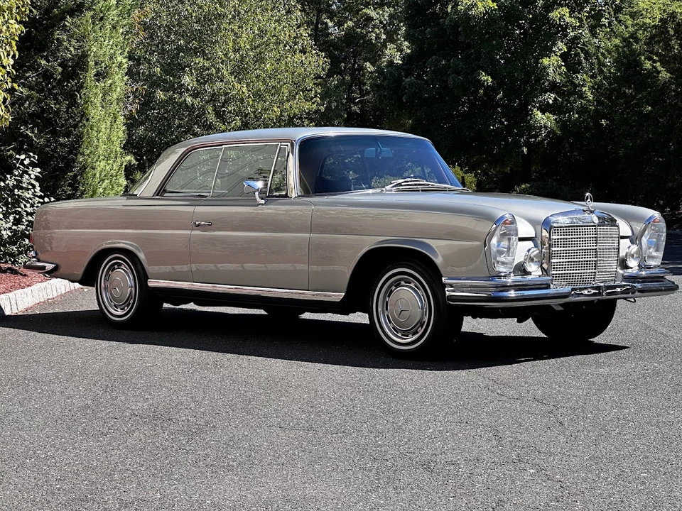 1971 Mercedes-Benz W111 280SE 3.5 Coupe - Image 17 of 31