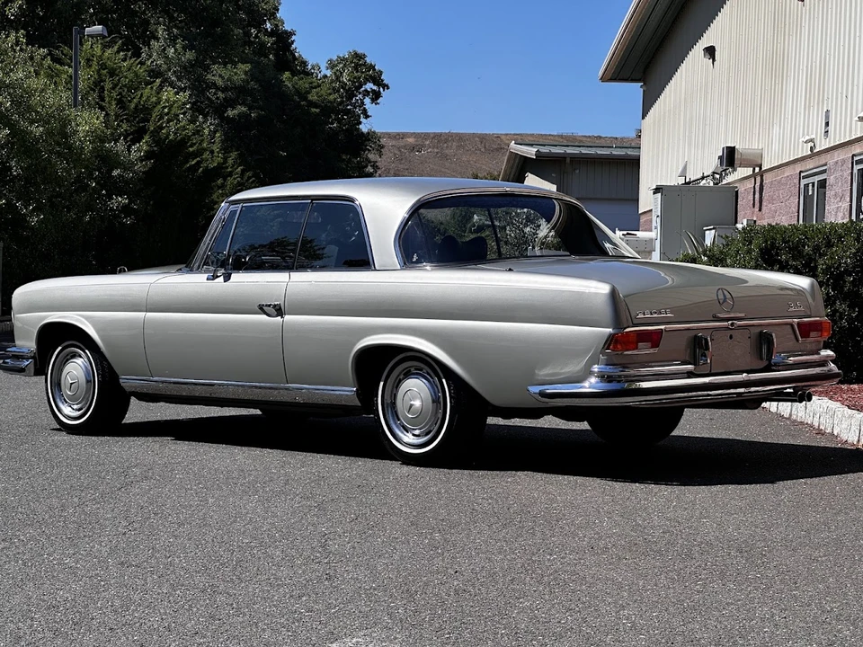 1971 Mercedes-Benz W111 280SE 3.5 Coupe - Image 24 of 31