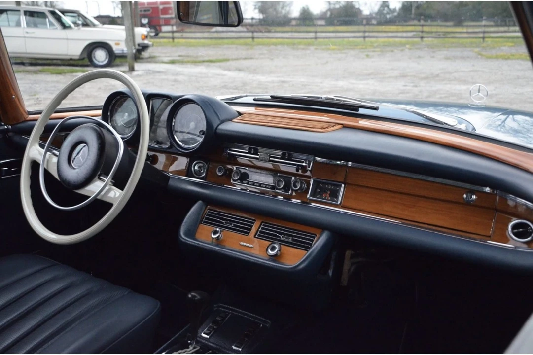 1971 Mercedes-Benz W111 280SE 3.5 Coupe - Image 27 of 31