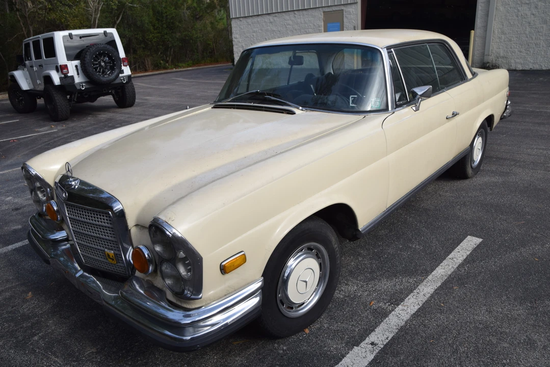 1971 Mercedes-Benz W111 280SE 3.5 Coupe - Image 2 of 31