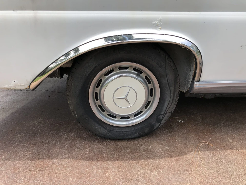 1971 Mercedes-Benz W111 280SE 3.5 Coupe - Image 18 of 31