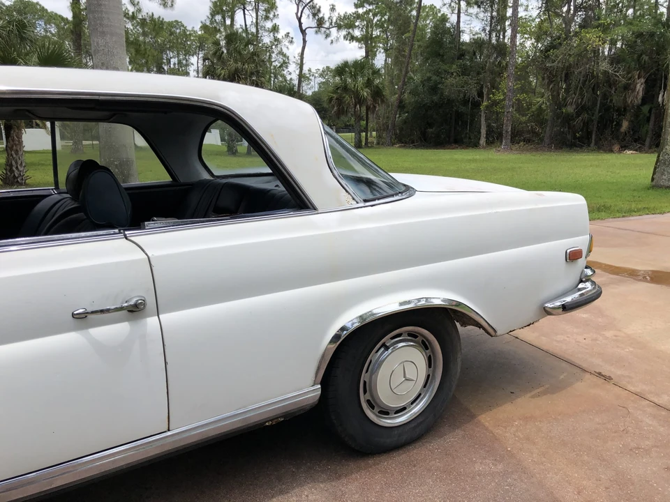 1971 Mercedes-Benz W111 280SE 3.5 Coupe - Image 13 of 31