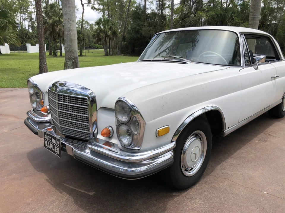 1971 Mercedes-Benz W111 280SE 3.5 Coupe - Image 10 of 31