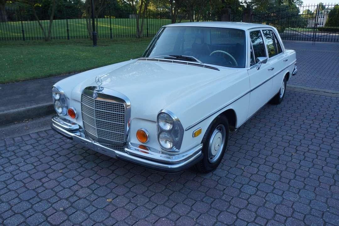 1971 Mercedes-Benz W108 & W109 - Image 3 of 31