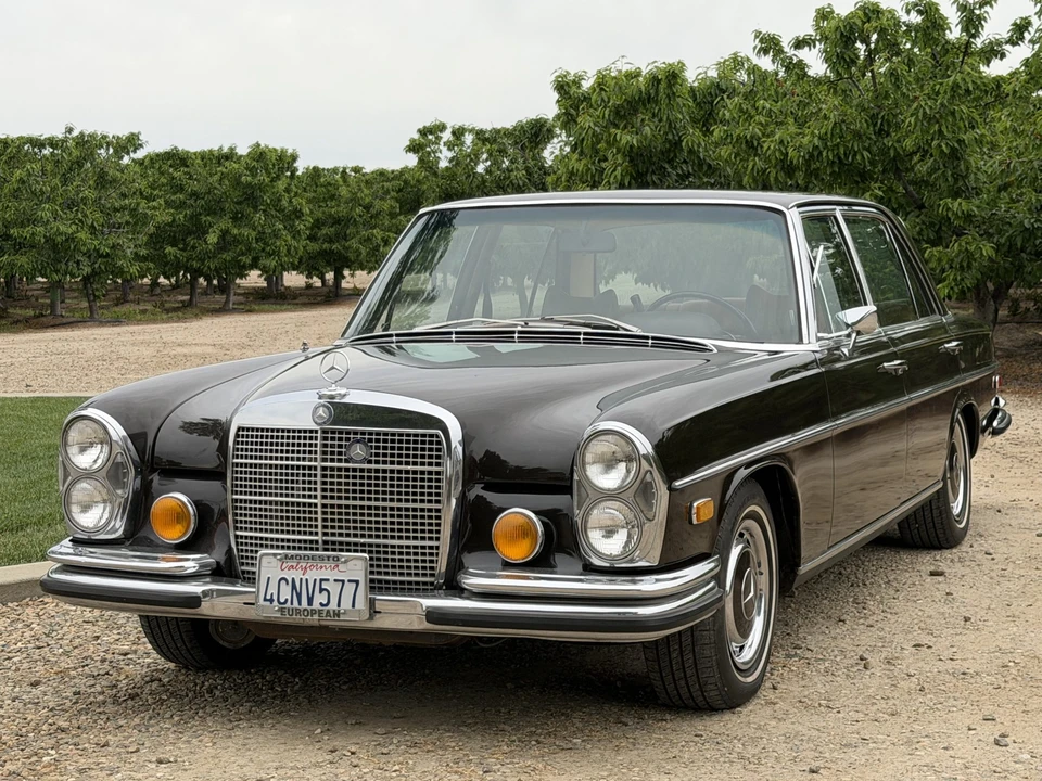 1971 Mercedes-Benz W108 & W109 - Image 2 of 31