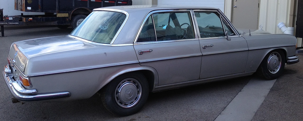 1971 Mercedes-Benz W108 & W109 - Image 3 of 31