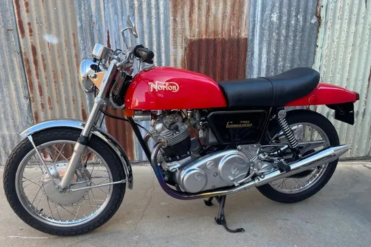 1971 Norton Commando 750 Fastback Long Range