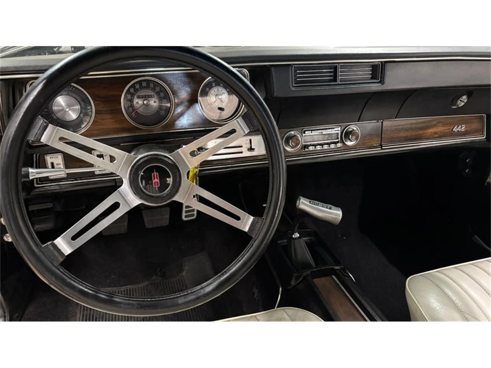 1971 Oldsmobile 442 2nd Gen - Image 11 of 28