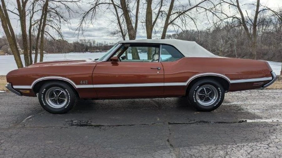 1971 Oldsmobile 442 2nd Gen - Image 2 of 9