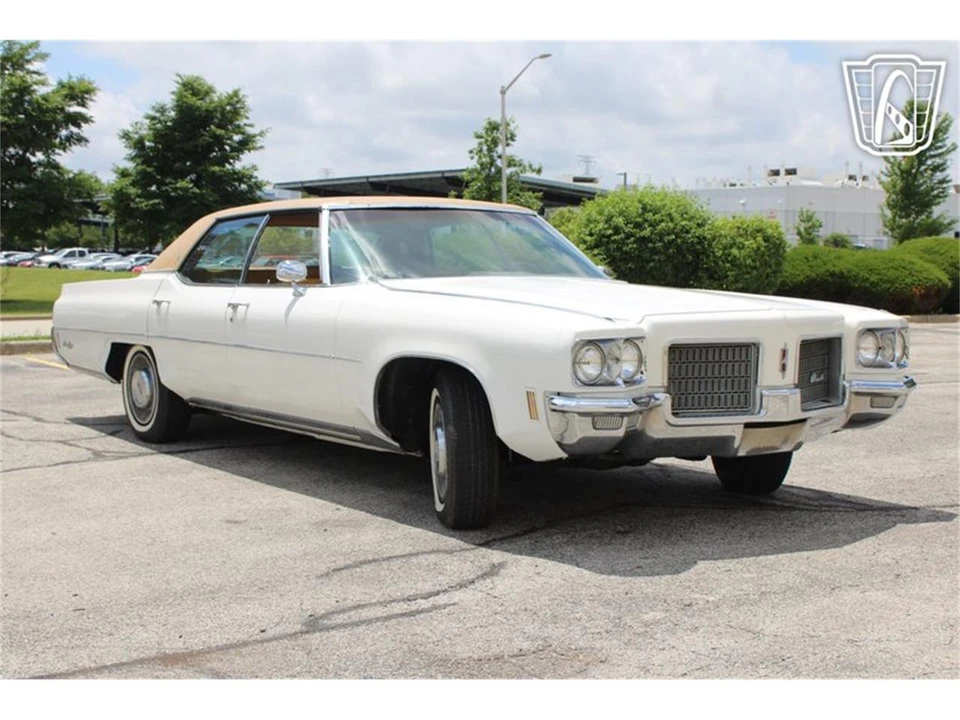 1971 Oldsmobile 98 - Image 2 of 31