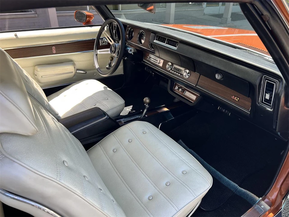 1971 Oldsmobile Cutlass 3rd Gen - Image 15 of 30
