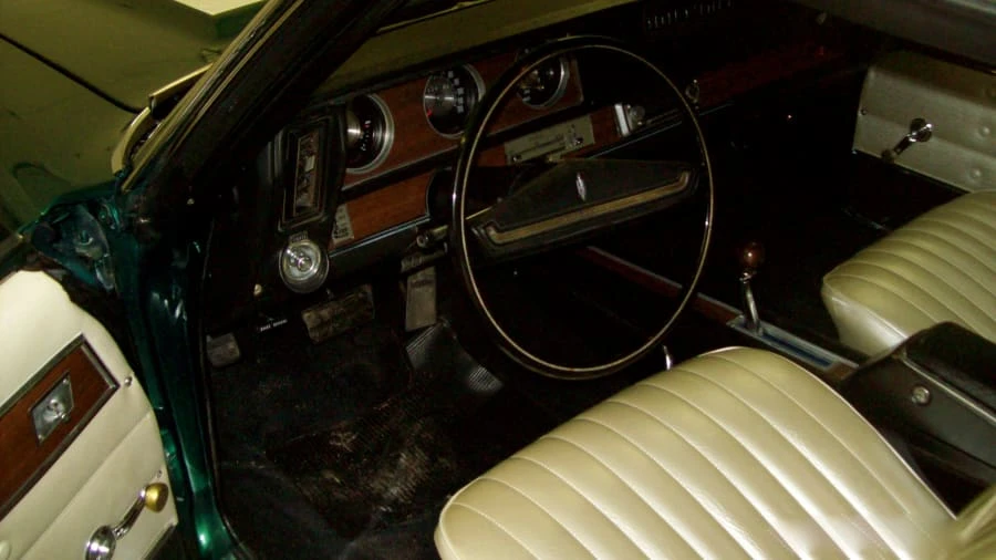 1971 Oldsmobile Cutlass 3rd Gen - Image 4 of 6