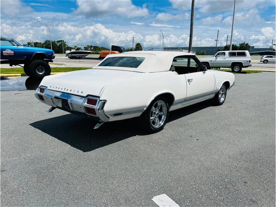 1971 Oldsmobile Cutlass 3rd Gen - Image 24 of 31
