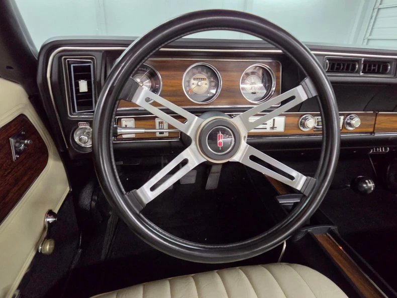 1971 Oldsmobile Cutlass 3rd Gen - Image 29 of 31