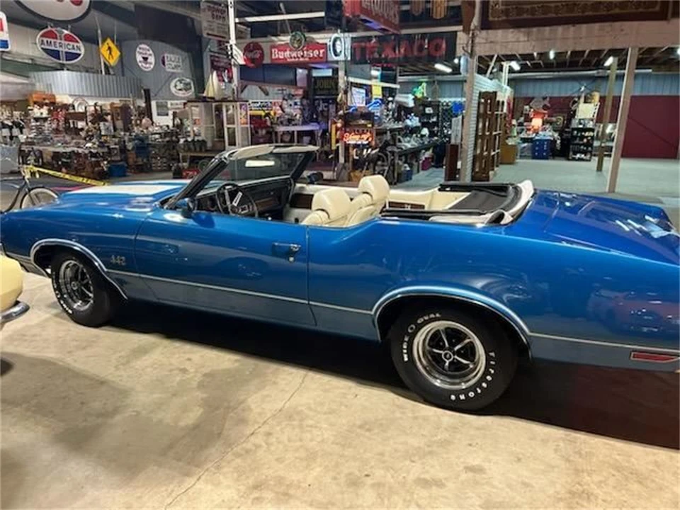 1971 Oldsmobile Cutlass 3rd Gen - Image 6 of 7