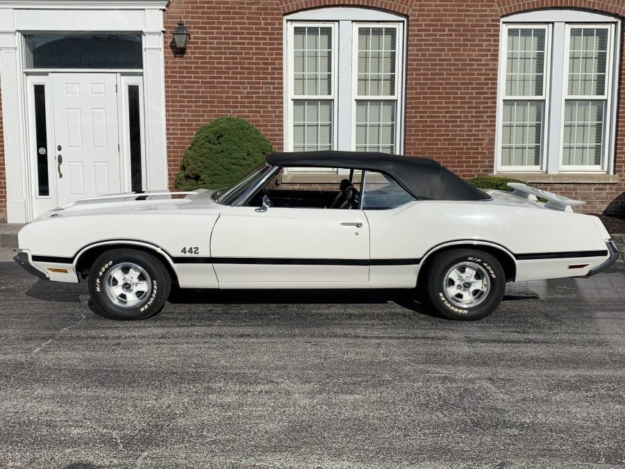 1971 Oldsmobile Cutlass 3rd Gen - Image 2 of 8