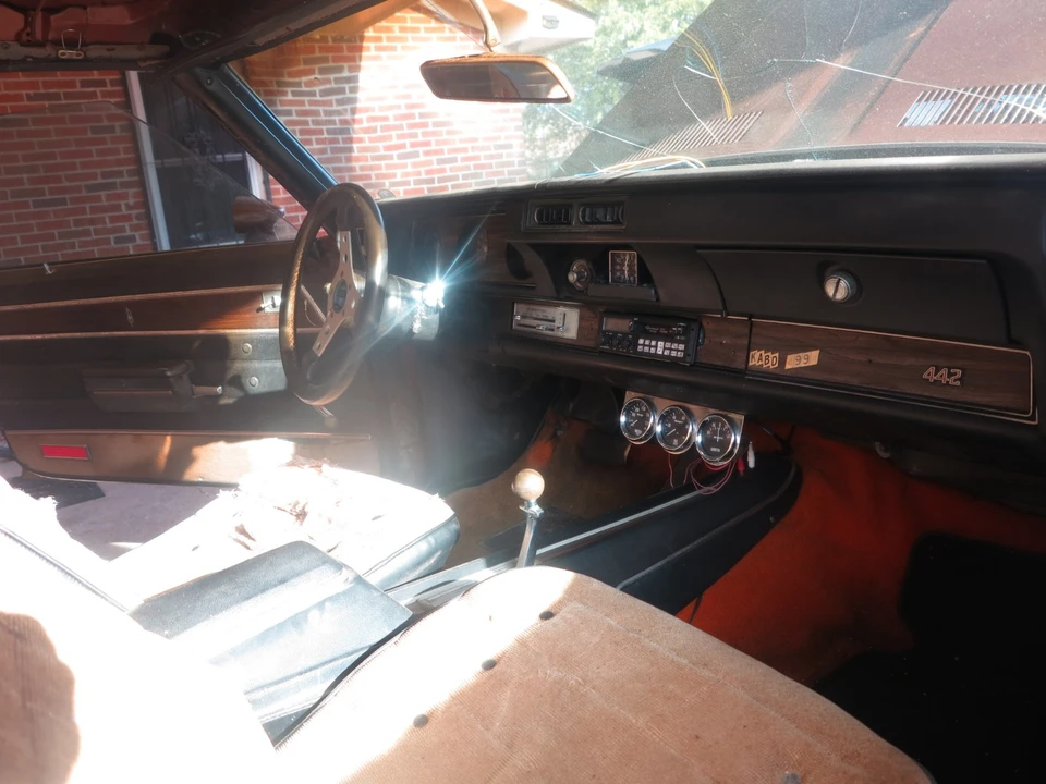 1971 Oldsmobile Cutlass 3rd Gen - Image 7 of 8