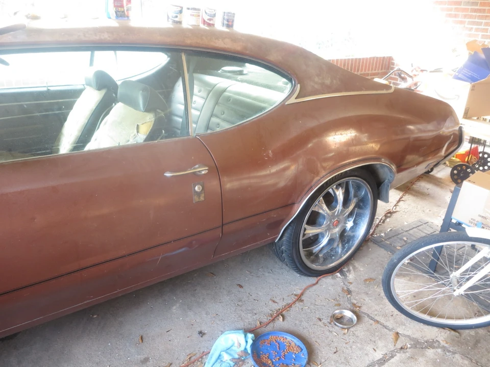 1971 Oldsmobile Cutlass 3rd Gen - Image 3 of 8