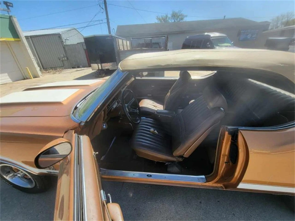1971 Oldsmobile Cutlass 3rd Gen - Image 11 of 30